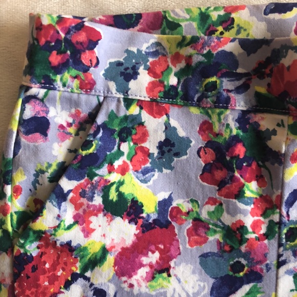Janie and Jack - Never worn - Girls size 5 floral ponte pant - Picture 2 of 4